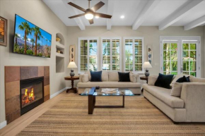 Modern LQ 3BR Getaway Steps to pool & spa